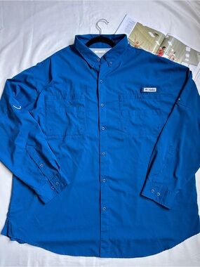 Columbia Men’s Bright Blue Long-Sleeve Button-Down Shirt